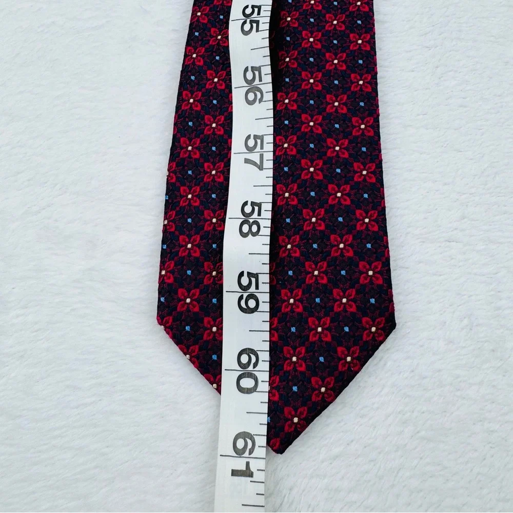 Jos. A Bank Signature Gold Red and Blue Geometric Woven Tie. 100% Silk Neck Tie